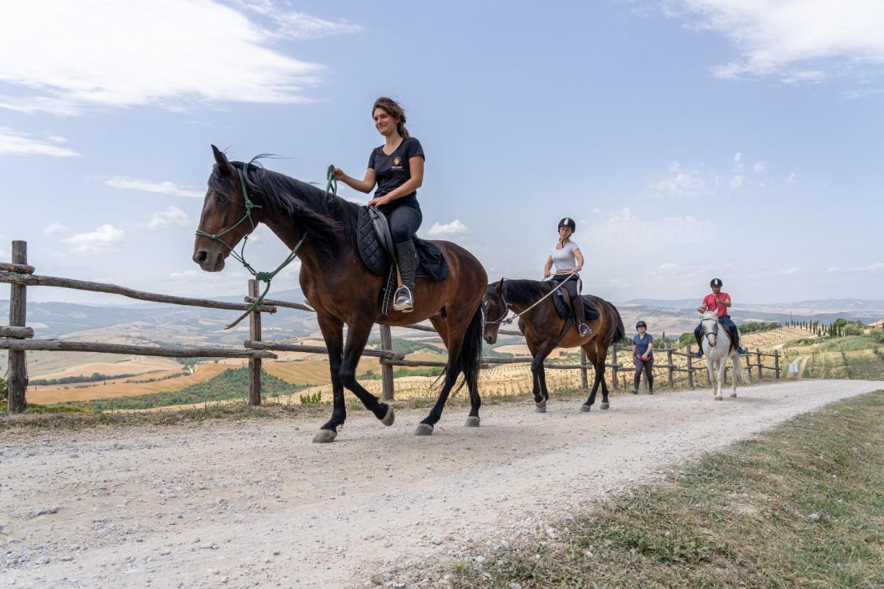 Podere Val D'Orcia - Tuscany Equestrian Sarteano Bagian luar foto