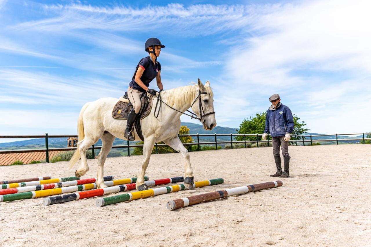 Podere Val D'Orcia - Tuscany Equestrian Sarteano Bagian luar foto